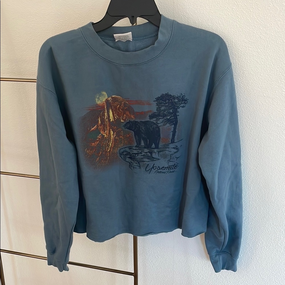 Blue Yosemite Graphic Sweatshirt